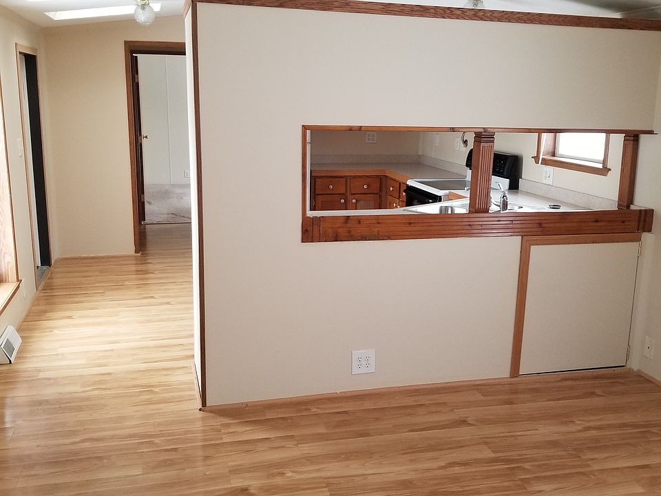 2nd image of 5663 Sleepy Hollow Ln