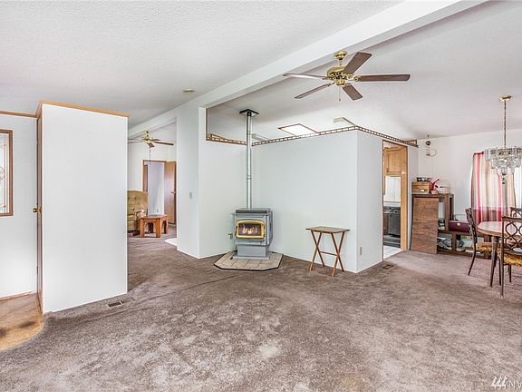 3rd image of 8726 Thuja Ave SE