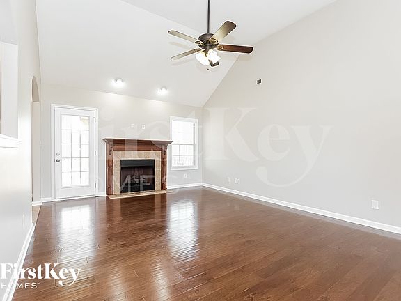 2nd image of 1458 Raven Rd