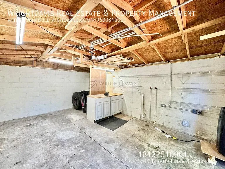 3511 Bishop Eddie Newkirk Way — Photo 37