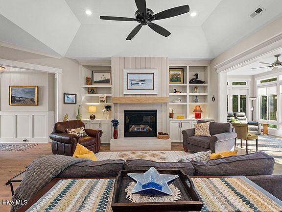3rd image of 2675 W Timber Crest Drive NE