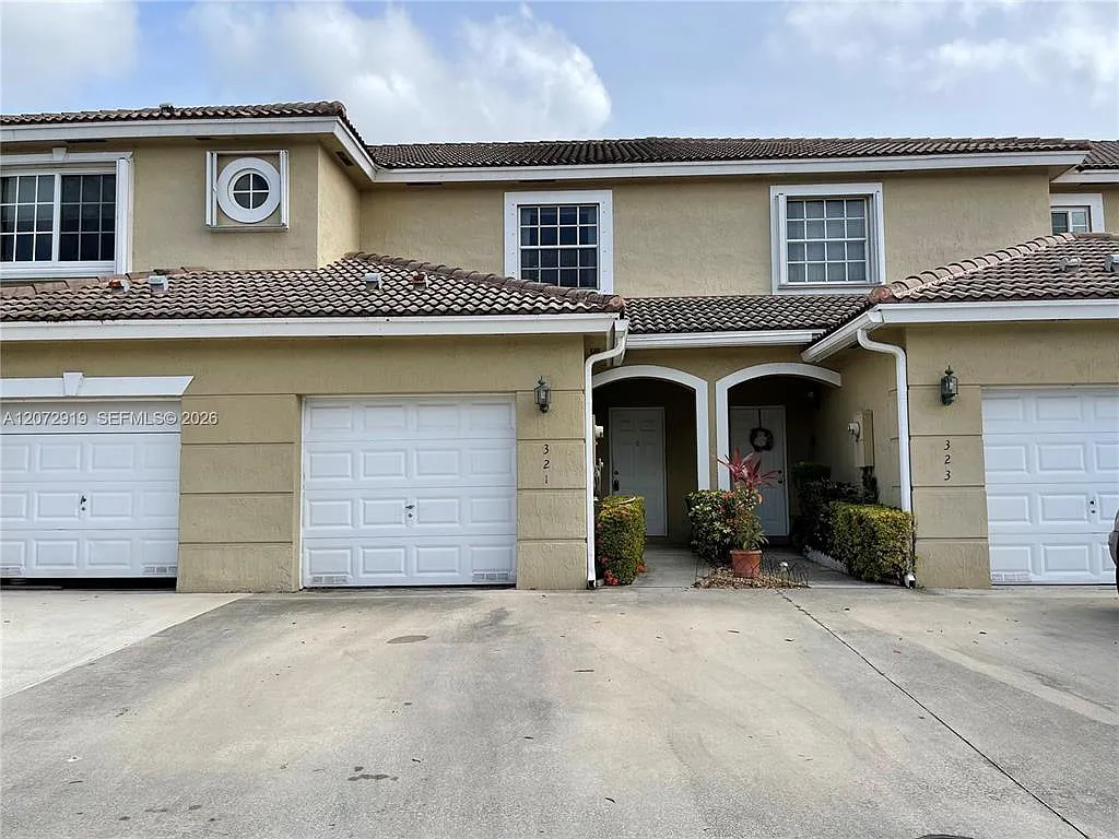 3 bed, 1500 sqft, $3,000 — Photo 2