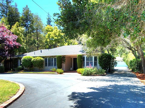 2nd image of 20130 Mendelsohn Ln