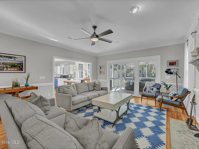 6216 Turtle Hall Dr — Photo 5