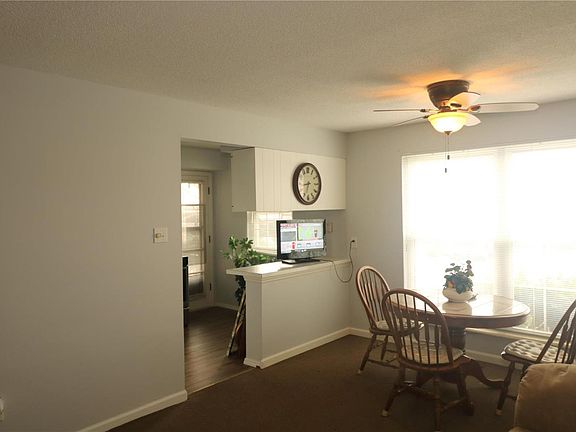 2nd image of 2065 Carefree Ln APT B