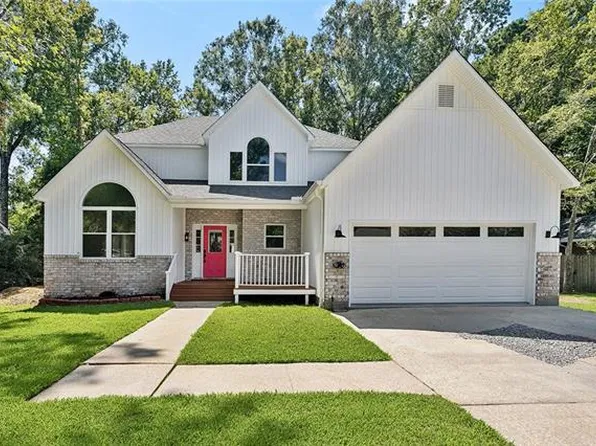 209 Richland Dr E, Mandeville, LA 70448