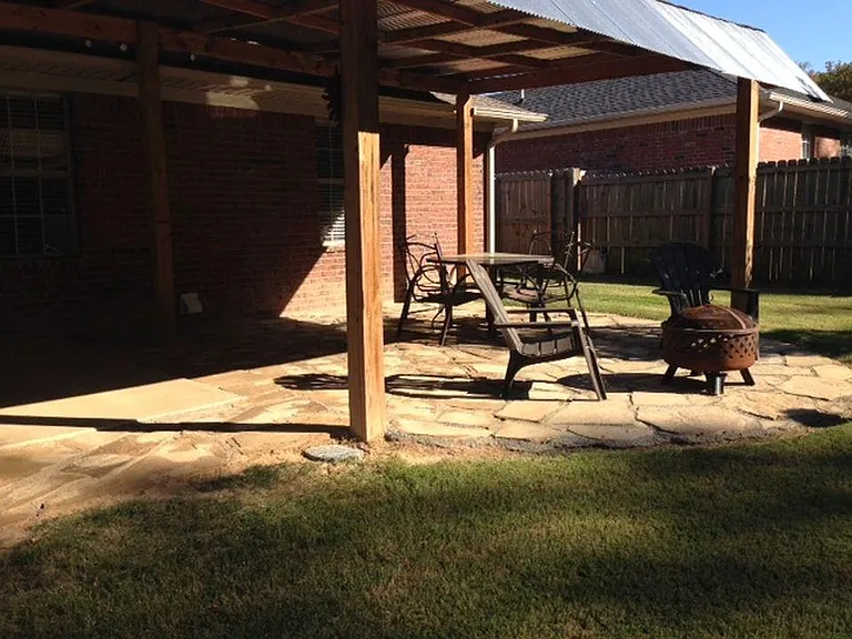 Large covered back patio with cable tv hook up