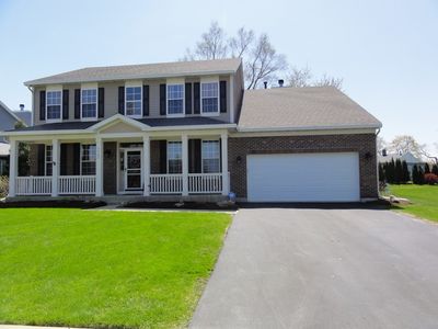 1742 Natures Way, Lindenhurst, IL, 60046