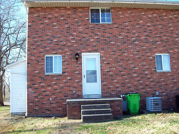 3rd image of 101 Oak St #C