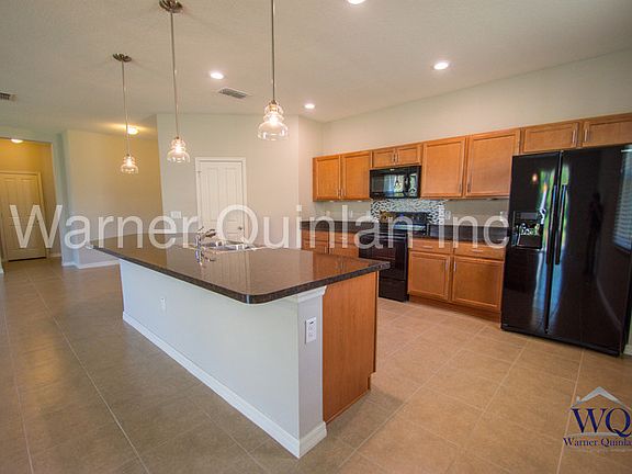 2nd image of 2906 Boating Blvd