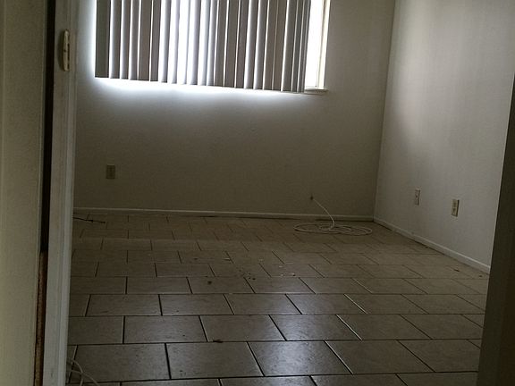4th image of 1315 2nd St APT C