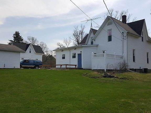 Lot size 105x150.  Newer 2 garage.