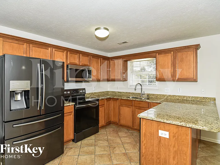 1840 Twin Rivers Rd — Photo 8