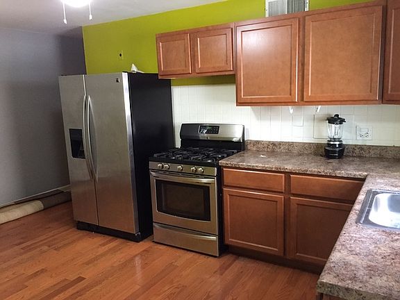 4th image of 6549 N Seeley Ave #1N