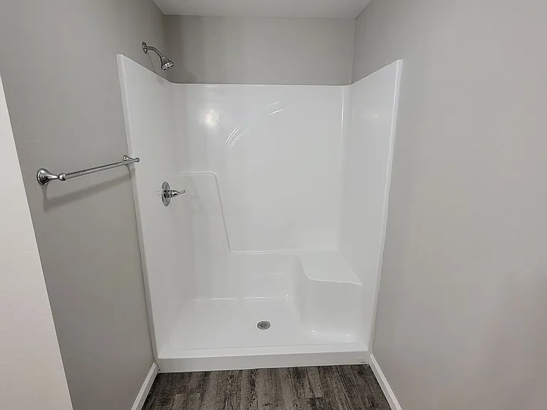 Creekside Apartments — Photo 48
