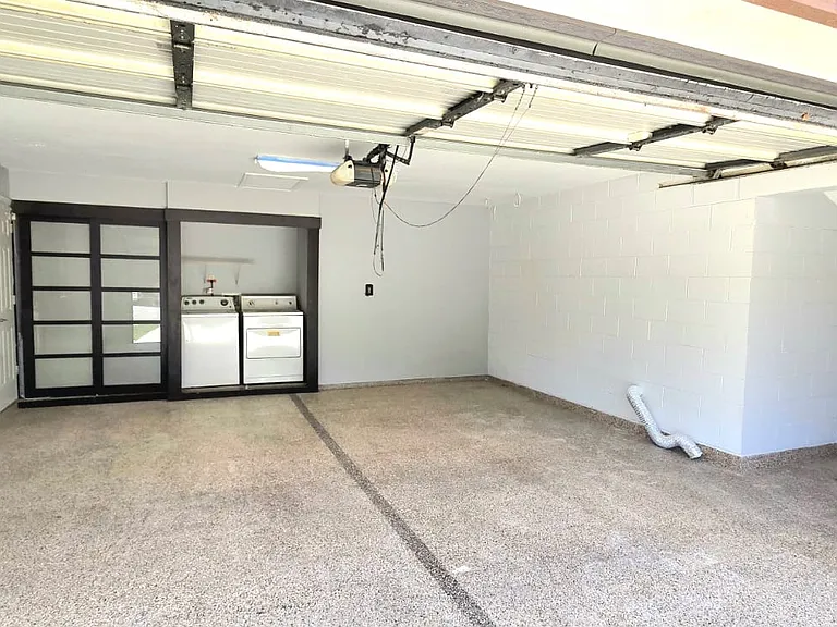 1340 Paradise Ln — Photo 10