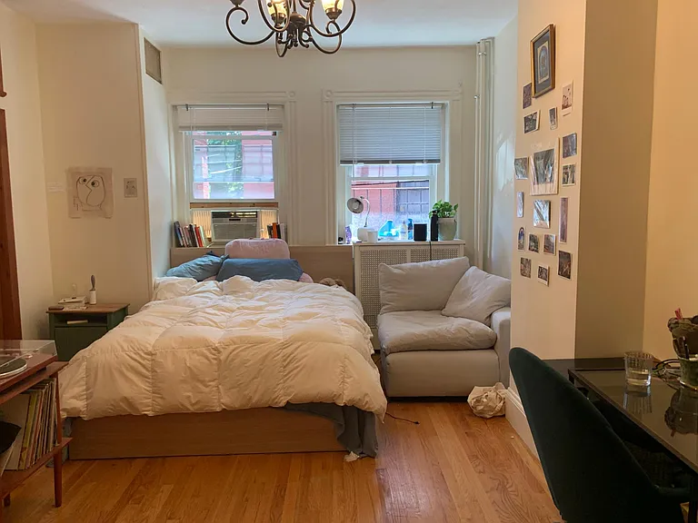 907 Beacon St #4 — Photo 7