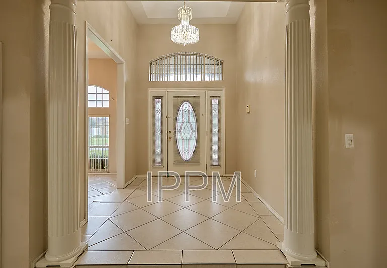 1309 Summerfield Ln — Photo 4