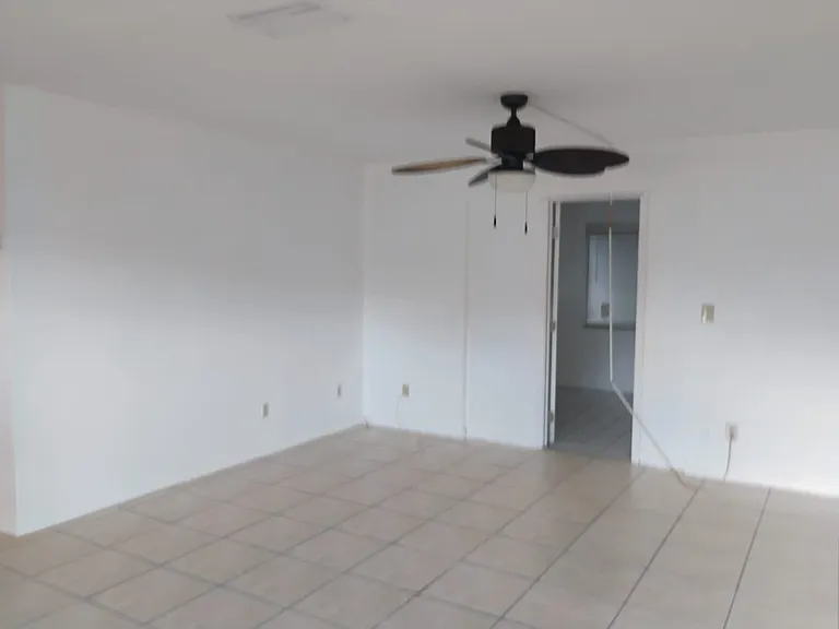 508 E Jasmine Rd — Photo 10