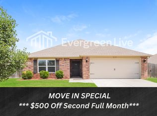 2391 Double Bogey Ln, Farmington, AR 72730
