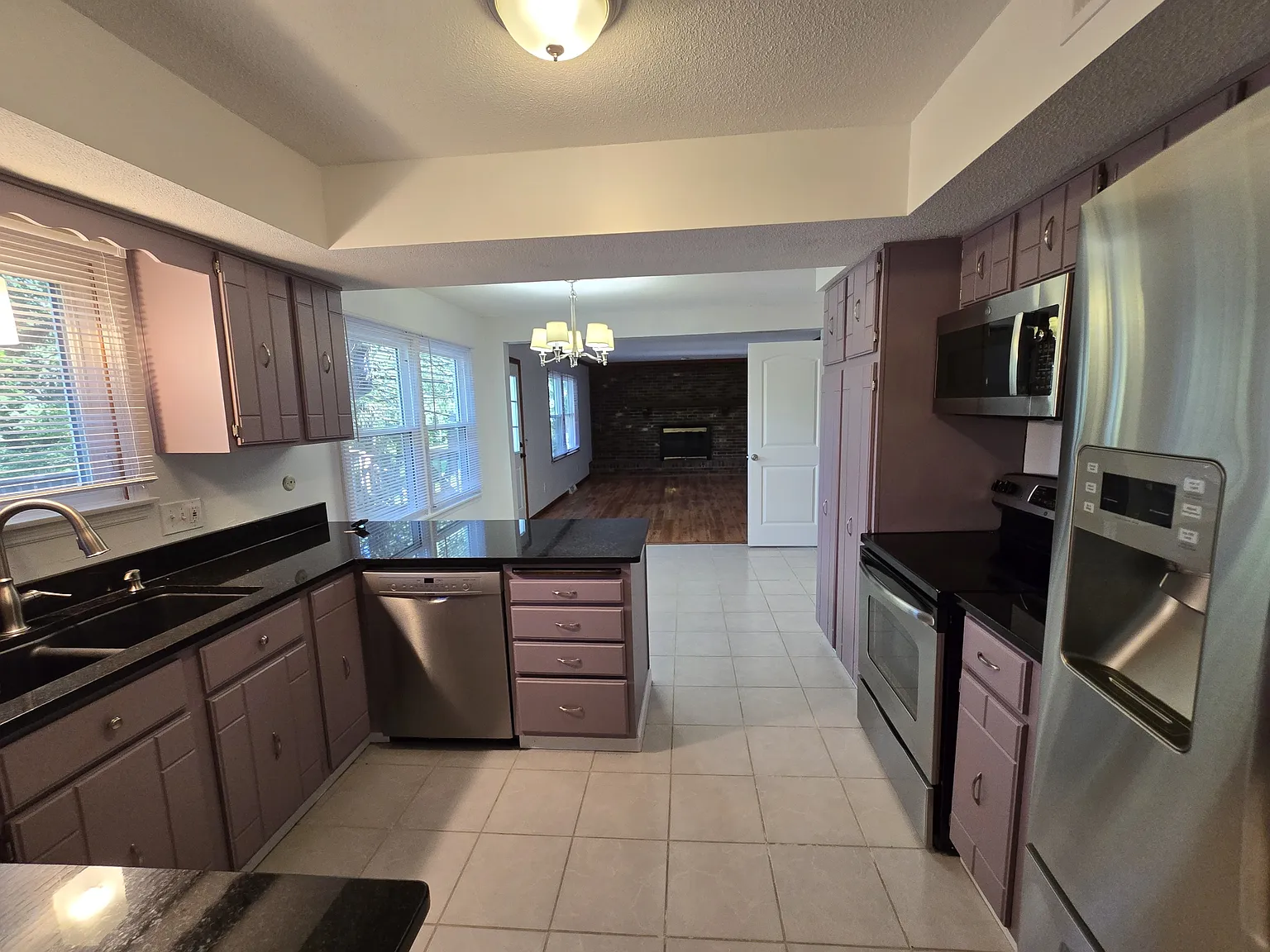 1276 N Howell Drive - 1 — Photo 3