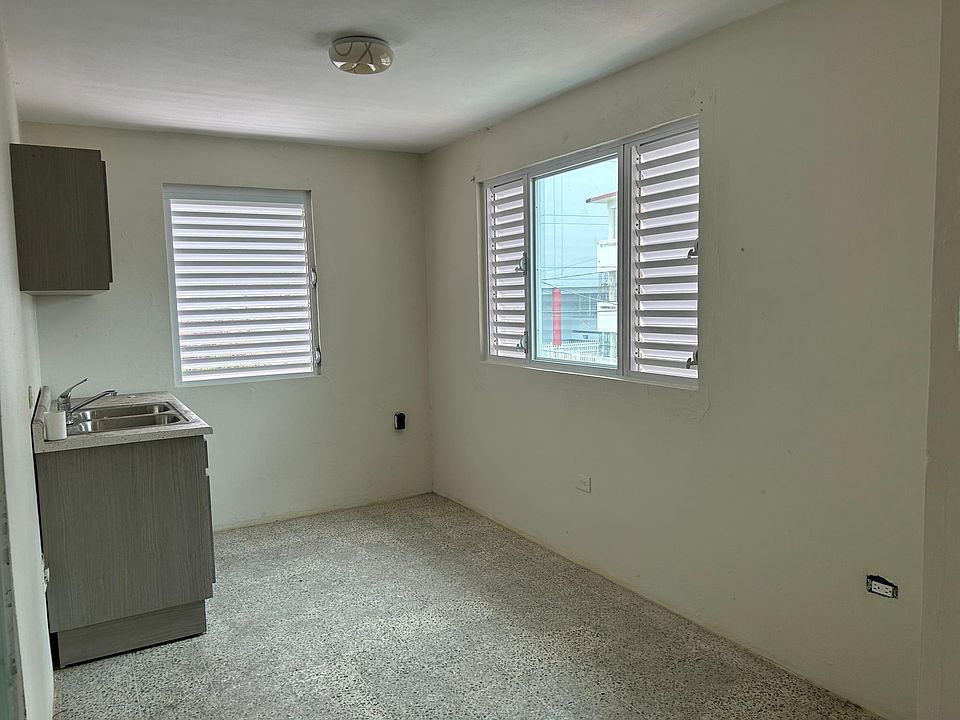 2nd image of 836 Calle Esteban Gonzalez