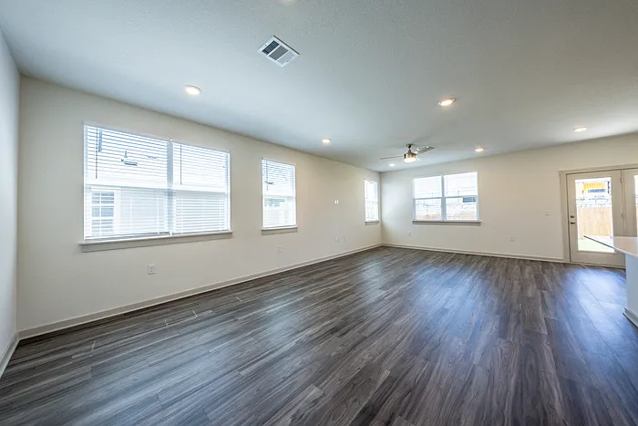 13708 Lubeck Dr — Photo 5