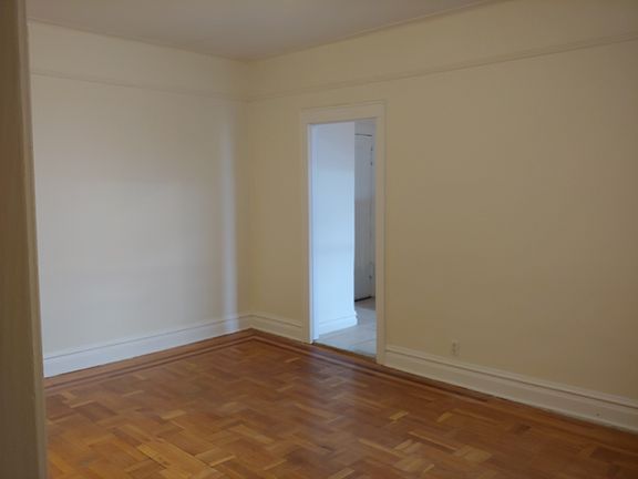 5th image of 8603 102nd St APT 5A