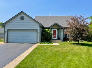 1084 Clover Hill Ct, Elgin, IL 60120