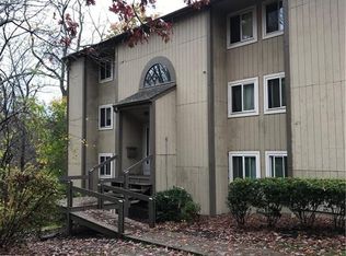 400 New River Rd APT 312, Lincoln, RI 02838