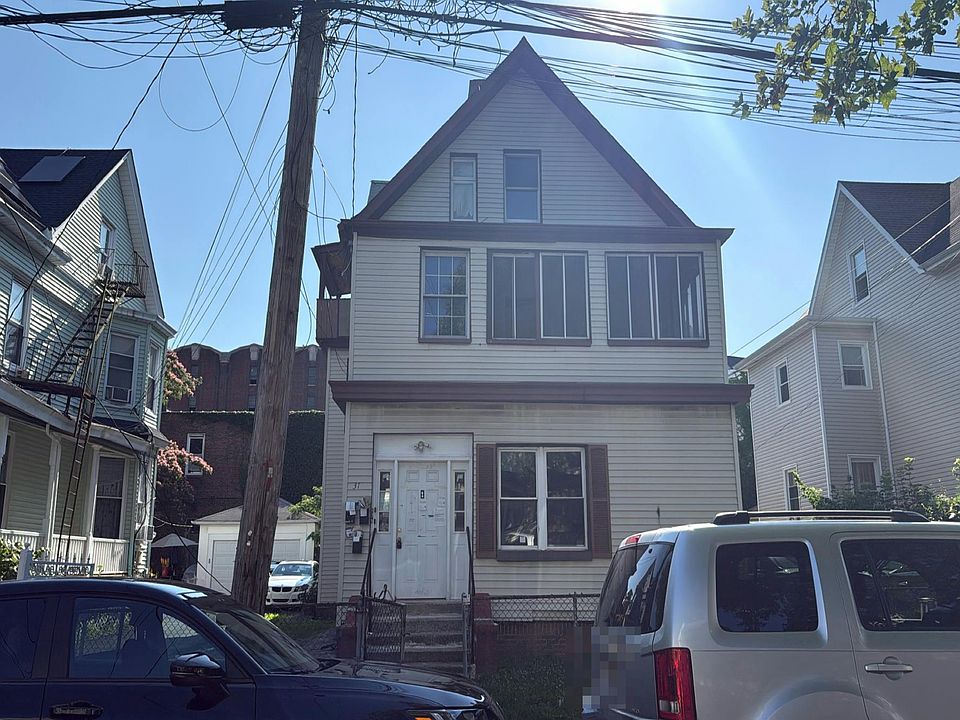 1st image of 31 S 7th Ave