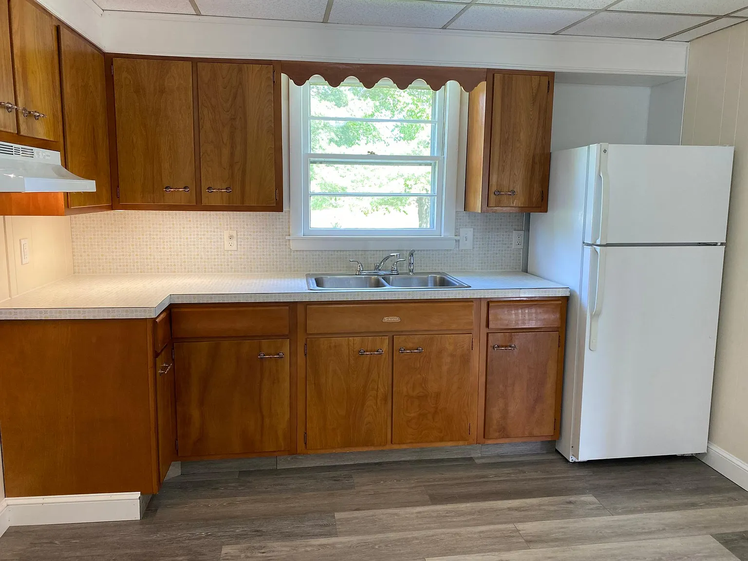 2 bed, 850 sqft, $2,100 — Photo 3