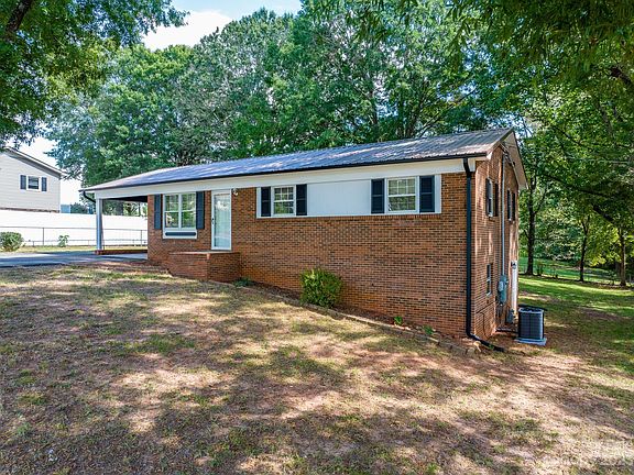 5th image of 1221 Shannonbrook Dr