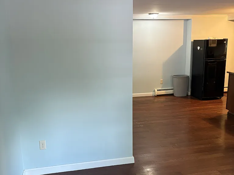 918 Flanders Rd — Photo 4