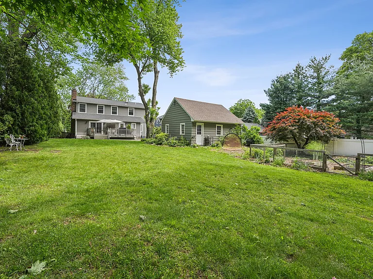 211 Pinelynn Rd — Photo 15