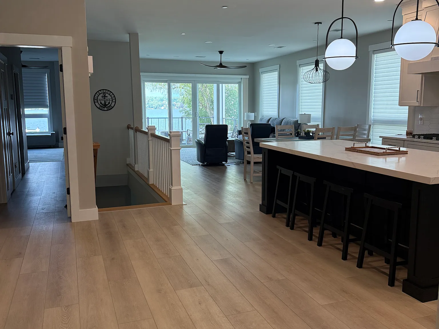 4 bed, 3386 sqft, $6,950 — Photo 3