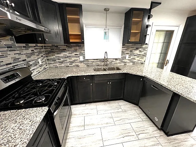 451 Maison Rd — Photo 5