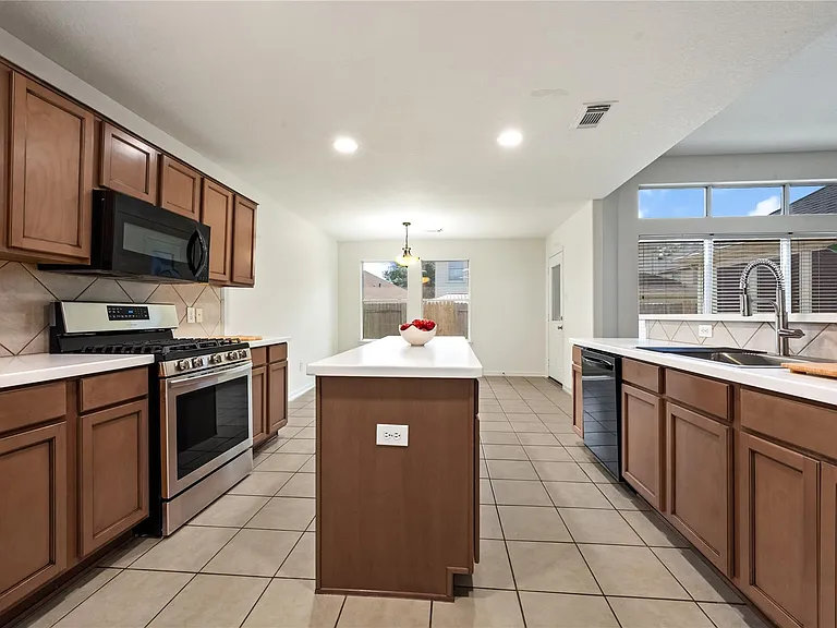 2123 Winter Dale Ct — Photo 5