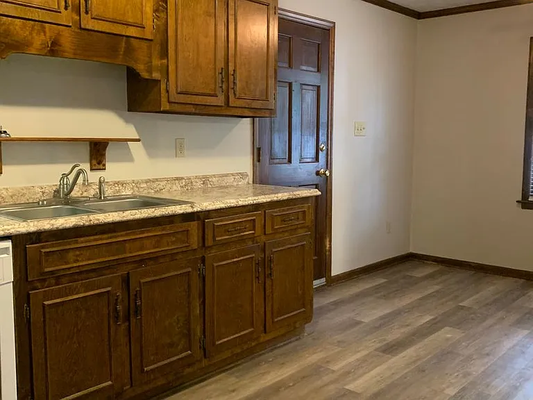 5805 Tuckertown Ln — Photo 9