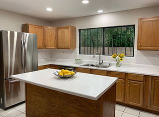 5809 Candelaria Rd NE, Albuquerque, NM 87110