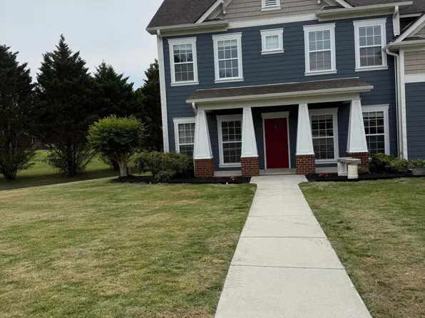 8431 Front Gate Cir, Ooltewah, TN 37363