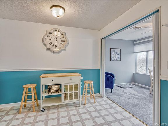 5th image of 365 Woodford Ave APT 32