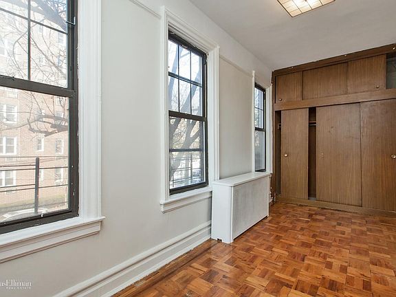 3rd image of 3212 Tibbett Ave #B
