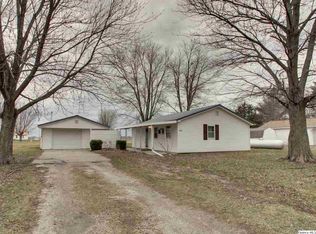 406 Hanna St, Golden, IL 62339