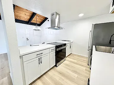 3 bed, 1145 sqft, $2,495 — Photo 3