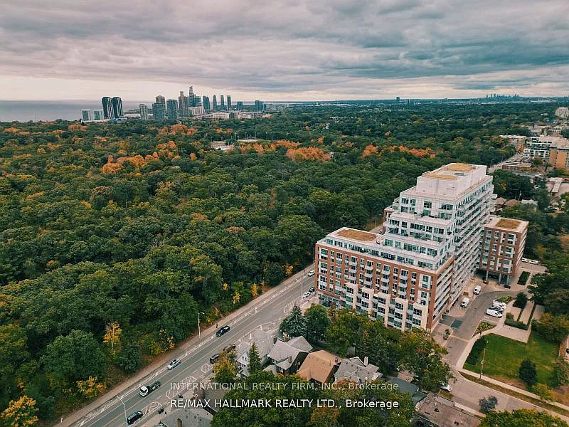 High Park Residences — Photo 3