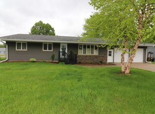 211 4th St NW, Hartley, IA 51346