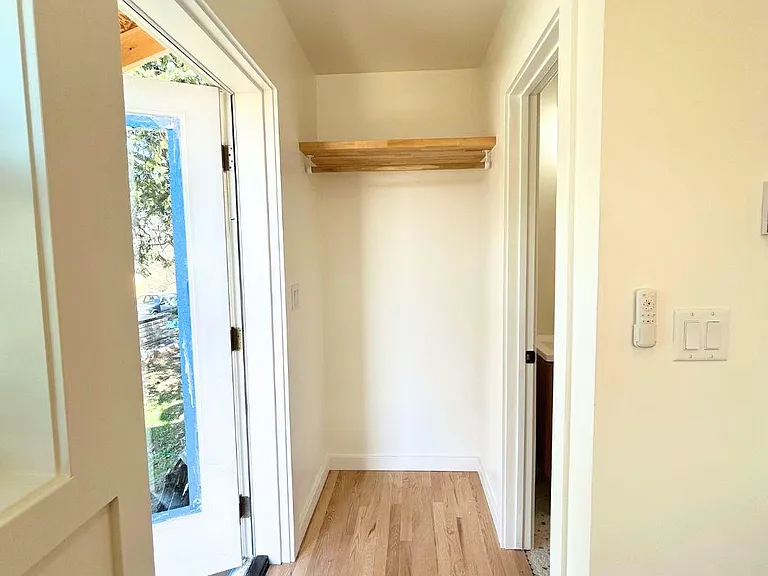 430 N 5th Ave — Photo 8