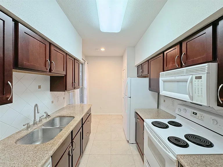 2700 Revere St #140 — Photo 8