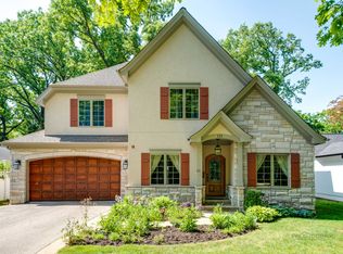 121 E Blodgett Ave, Lake Bluff, IL 60044